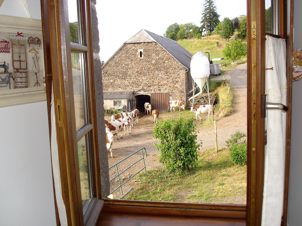 Chez Marraine Vila Sauvat Exterior foto